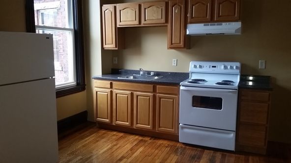 3 Irving St, Worcester, MA 01609